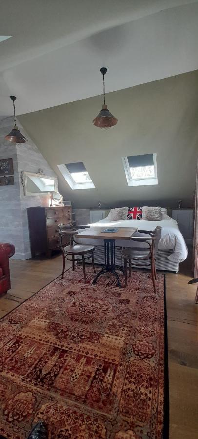 ソルカム Little Orchard House Bed & Breakfast エクステリア 写真